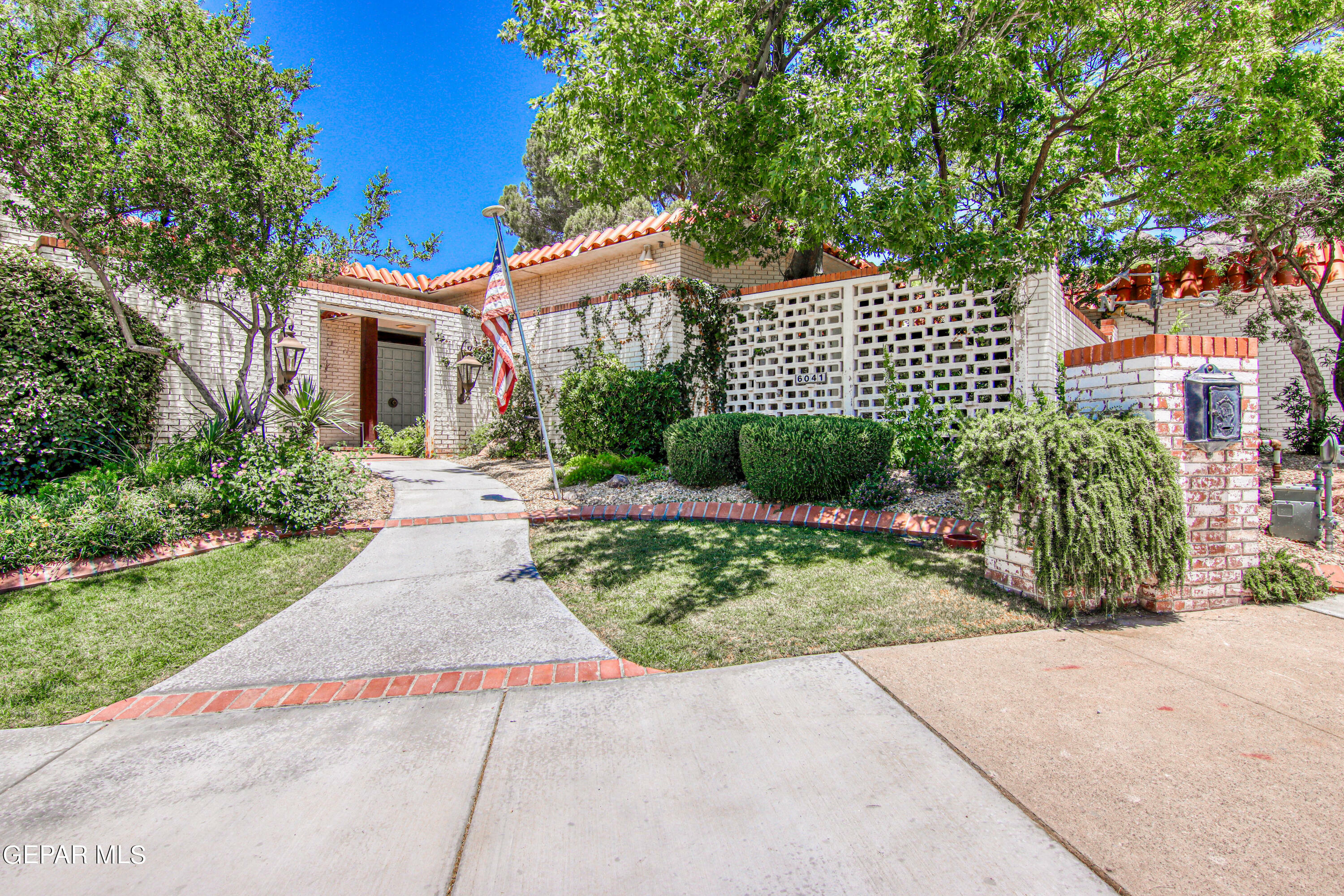 6041 Torrey Pines Drive  El Paso TX 79912 photo