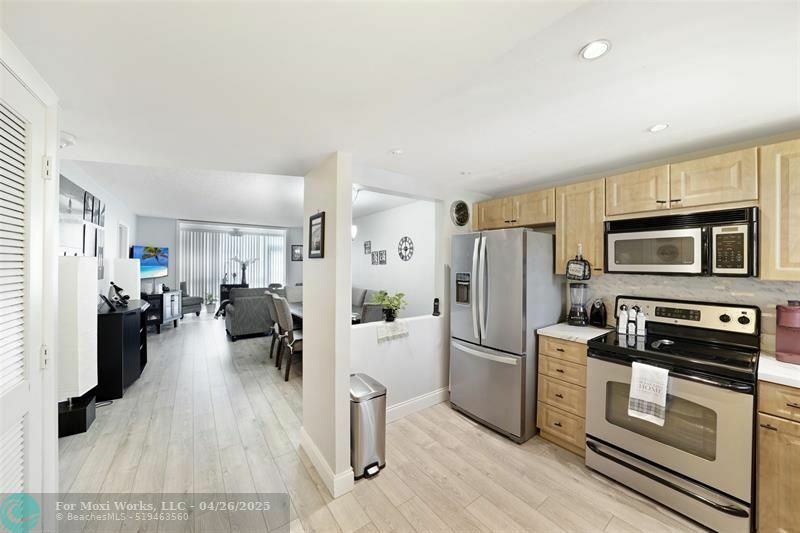 8880 Sunrise Lakes Boulevard 103  Sunrise FL 33322 photo