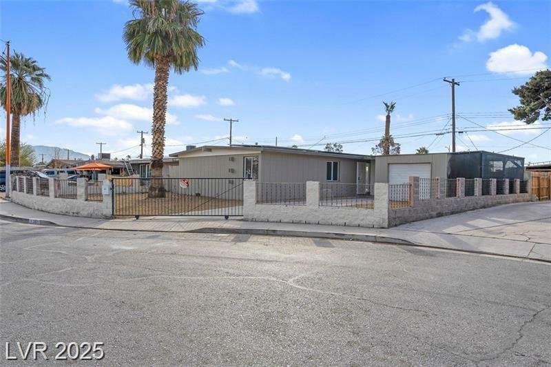 Property Photo: 2801 Emmons Avenue NV 89030