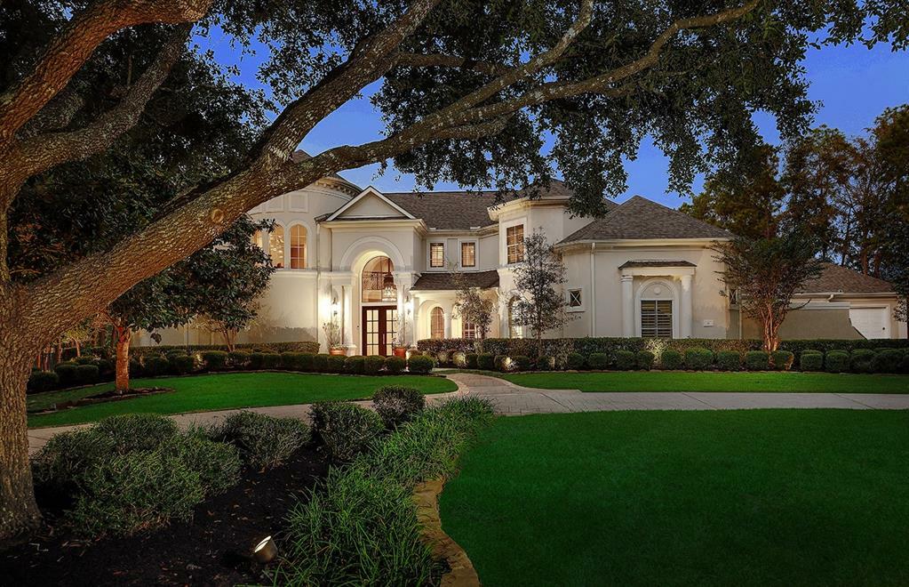 Property Photo: 8 Autumn Crescent TX 77381