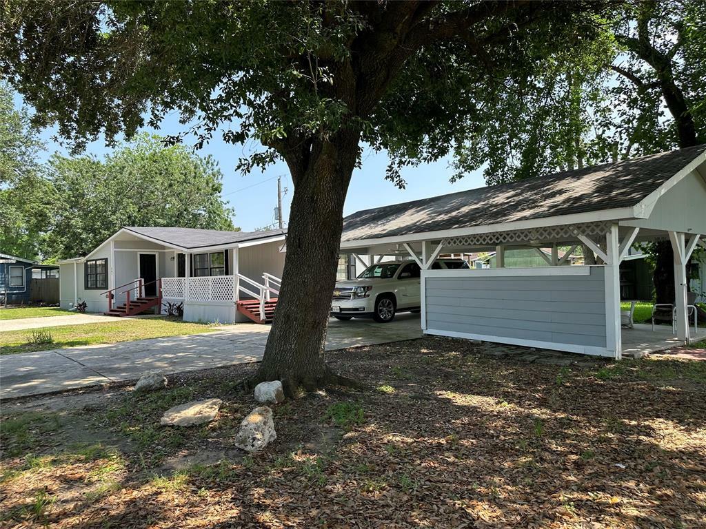 Property Photo: 507 Vista Avenue TX 77520