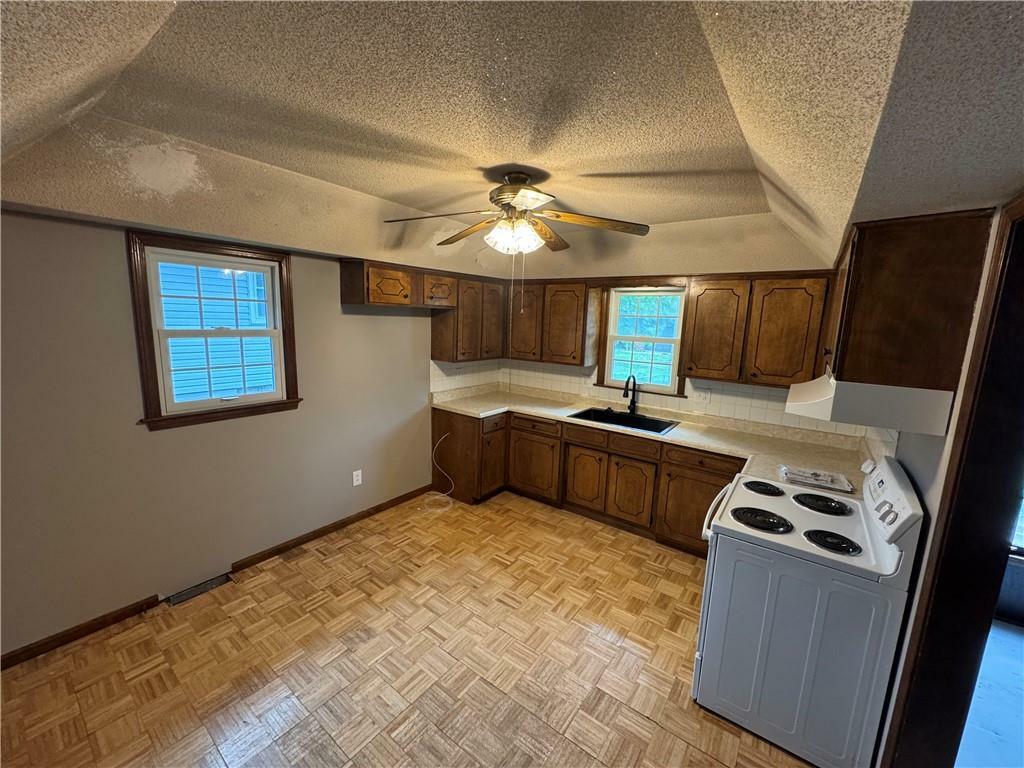 Property Photo: 544 S Ridge Drive KS 66061