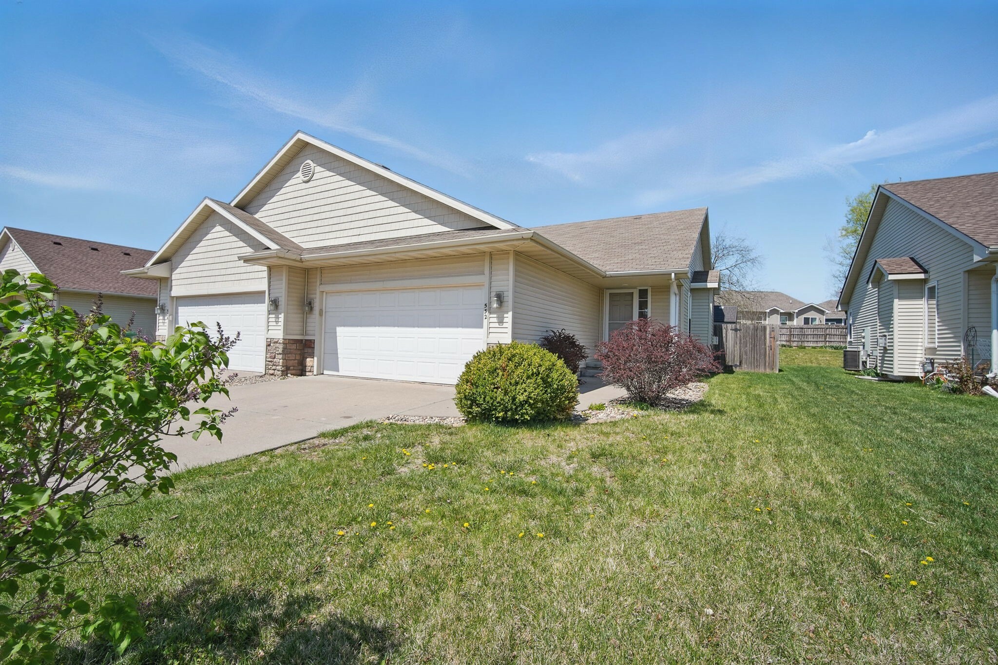 Property Photo: 532 SW 46th Street IA 50023
