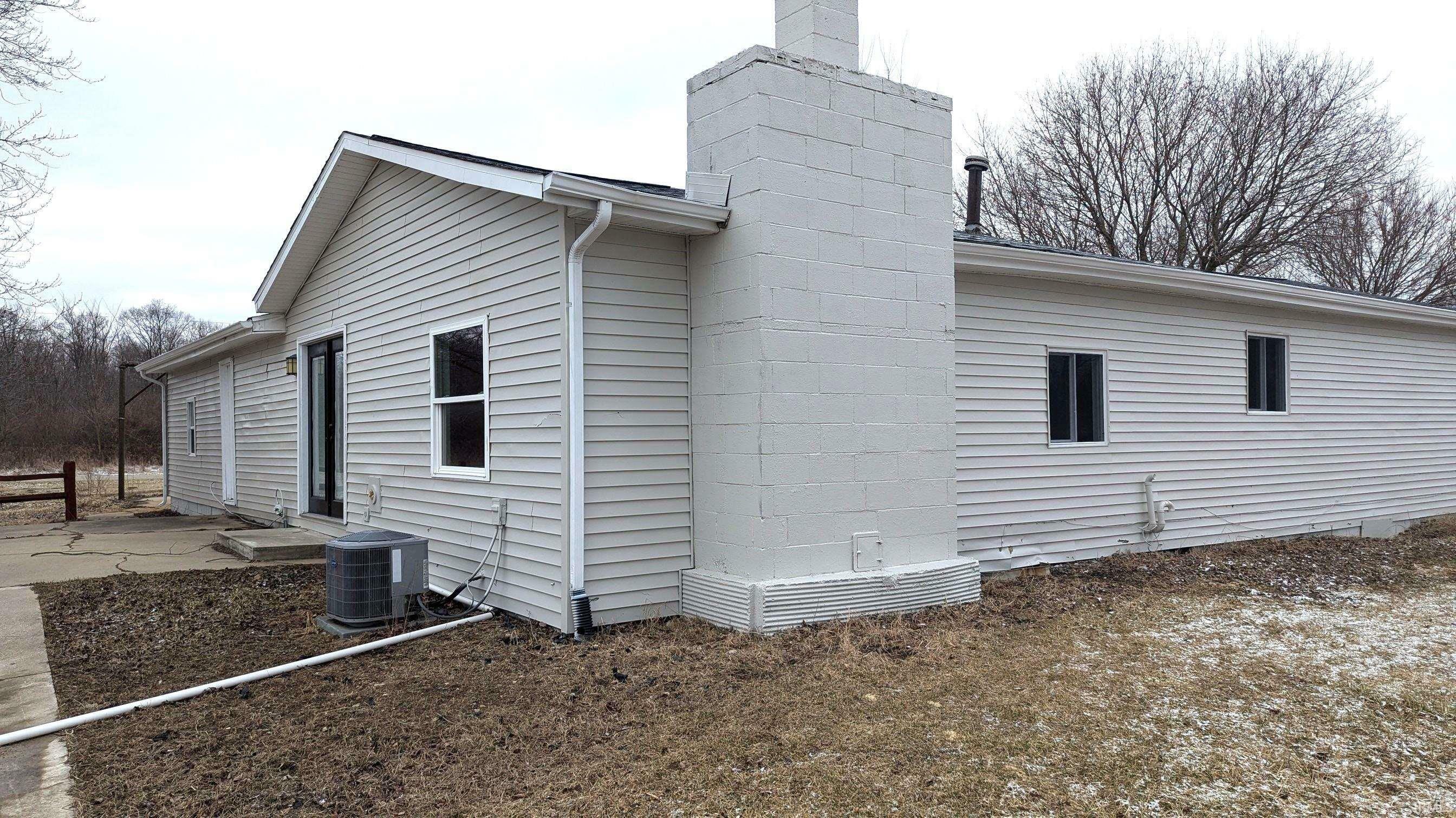 Property Photo: 7202 S 300 East IN 46510-9060
