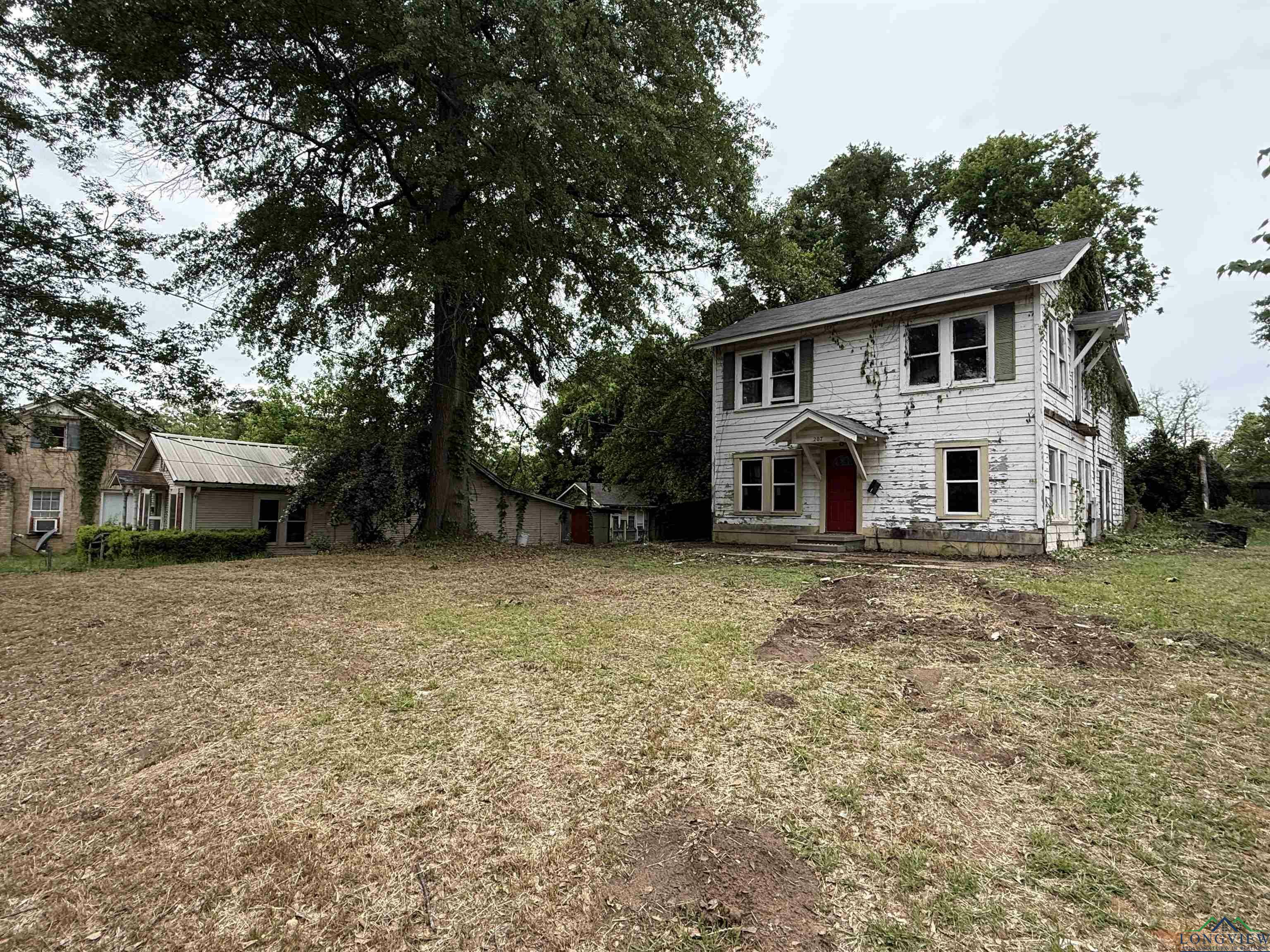 Property Photo: 207 Watson TX 75652