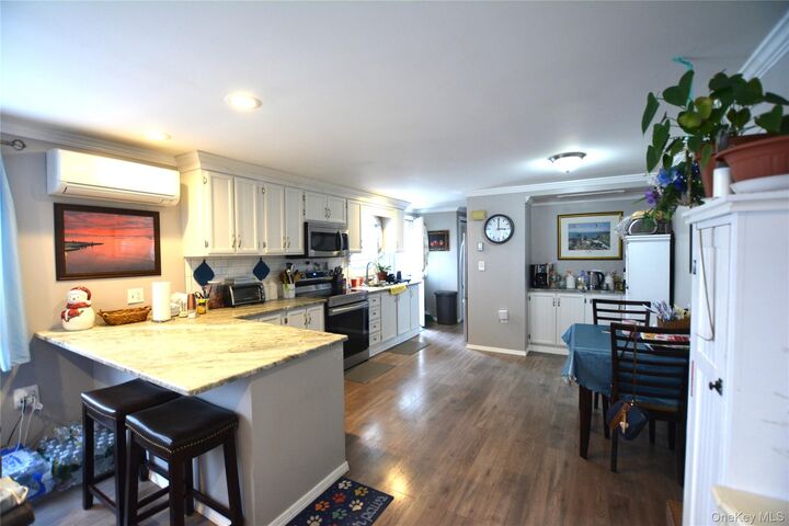 Property Photo:  77 Village Circle W  NY 11949 
