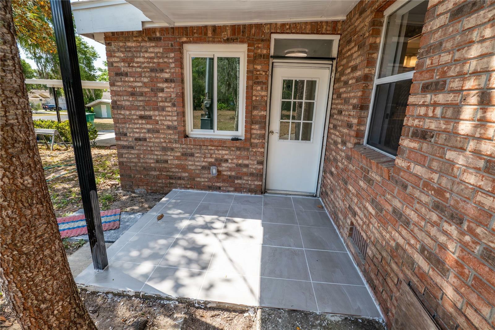Property Photo:  237 W McClendon Street  FL 32159 