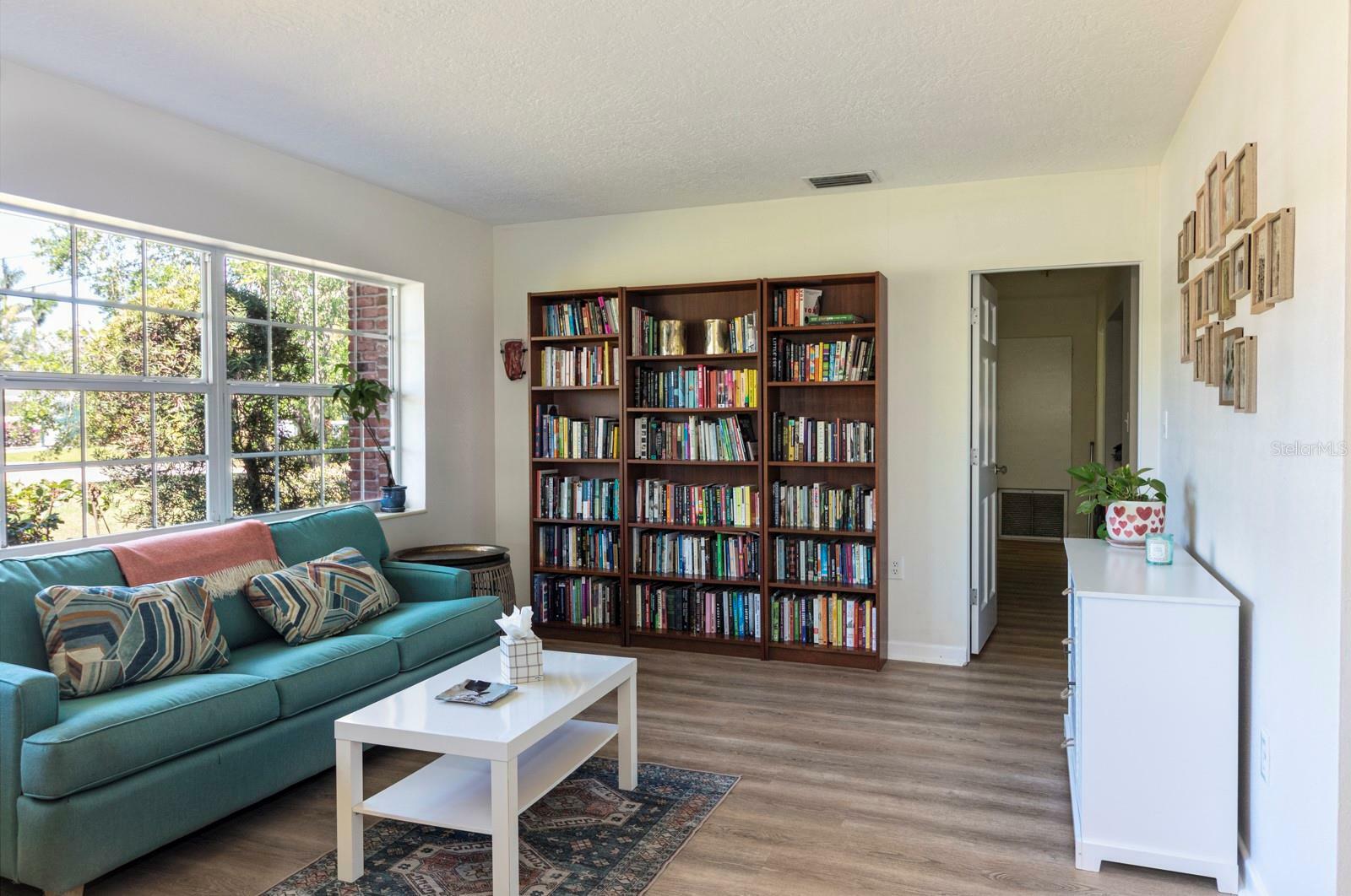 Property Photo: 91 39th Street Court NW FL 34205