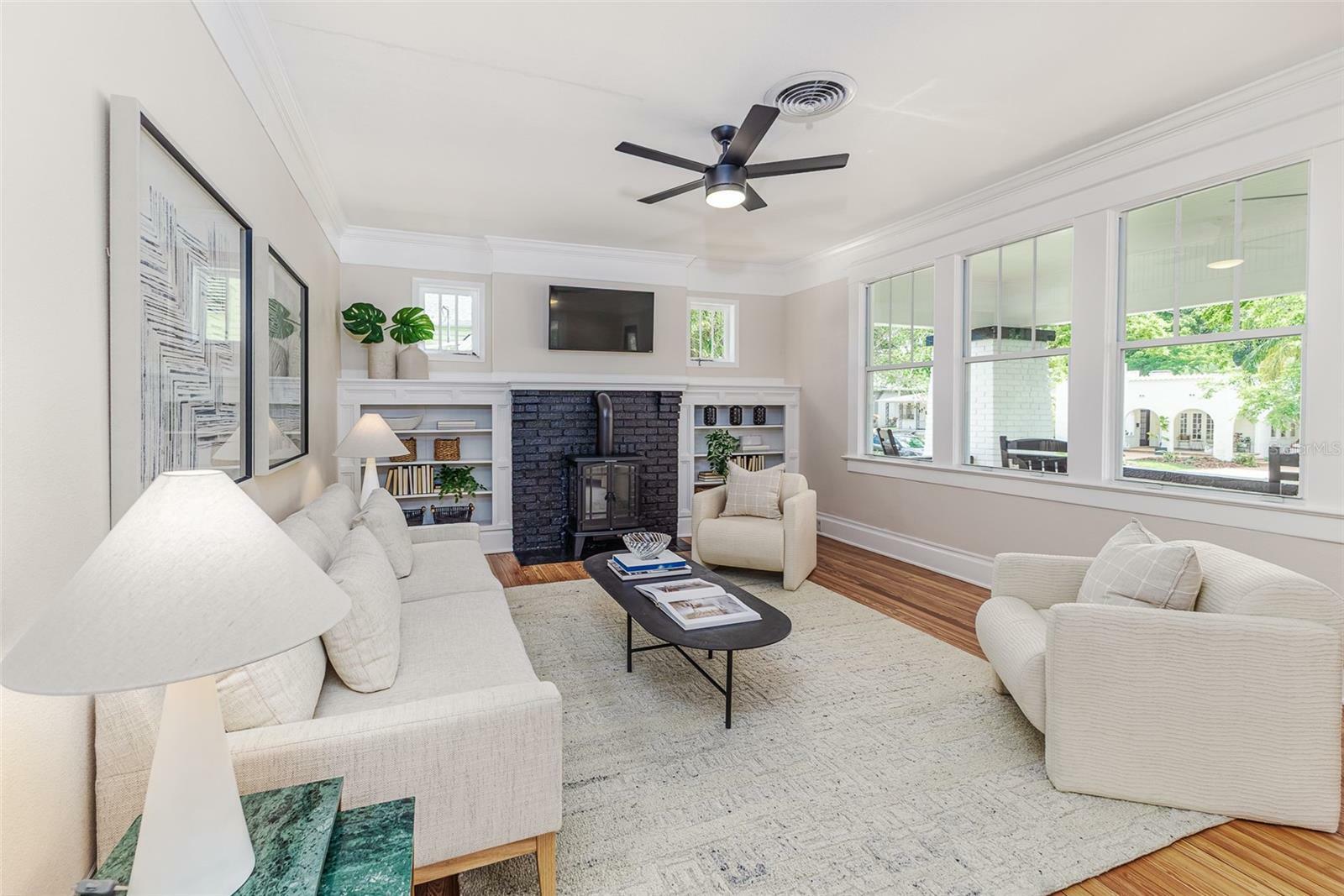Property Photo: 746 Mississippi Avenue FL 33801
