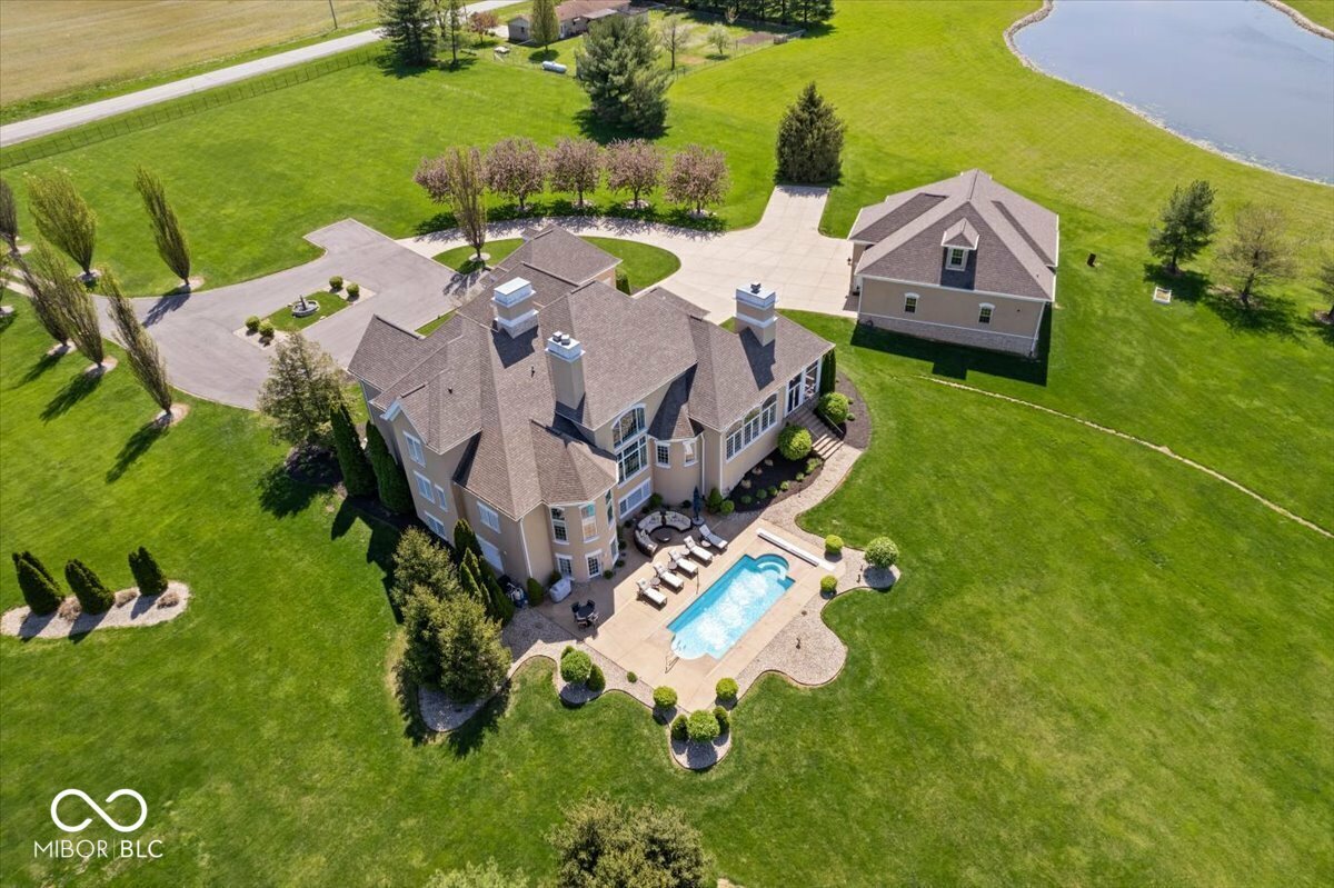 Property Photo: 2766 S Honey Creek Road S IN 46143