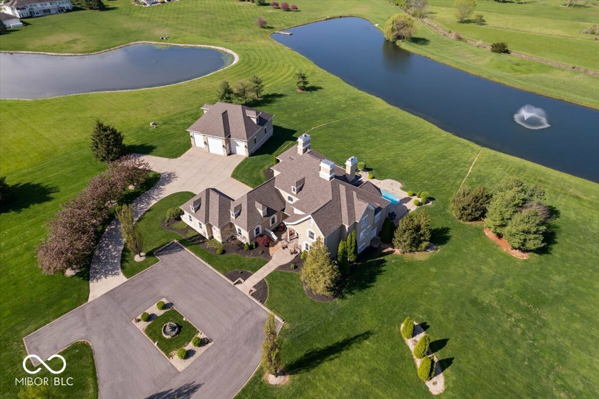 Property Photo: 2766 S Honey Creek Road S IN 46143