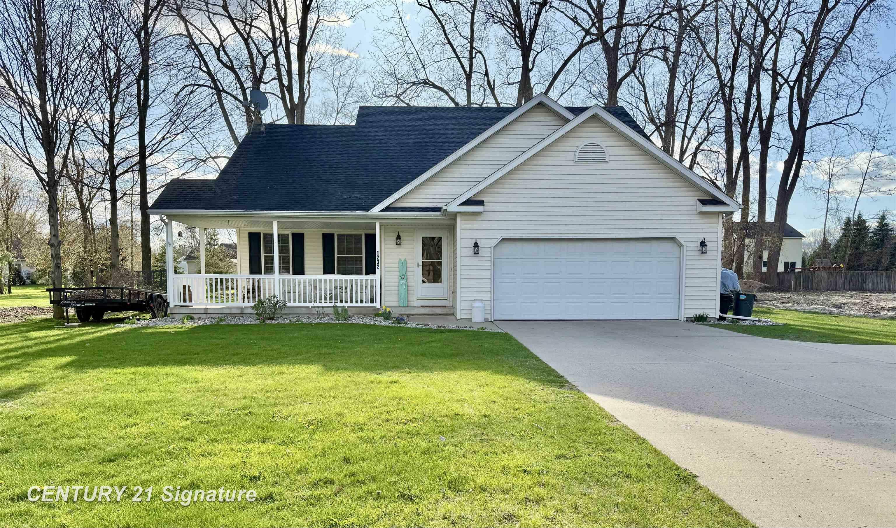 Property Photo: 1232 S Hemlock Road MI 48626