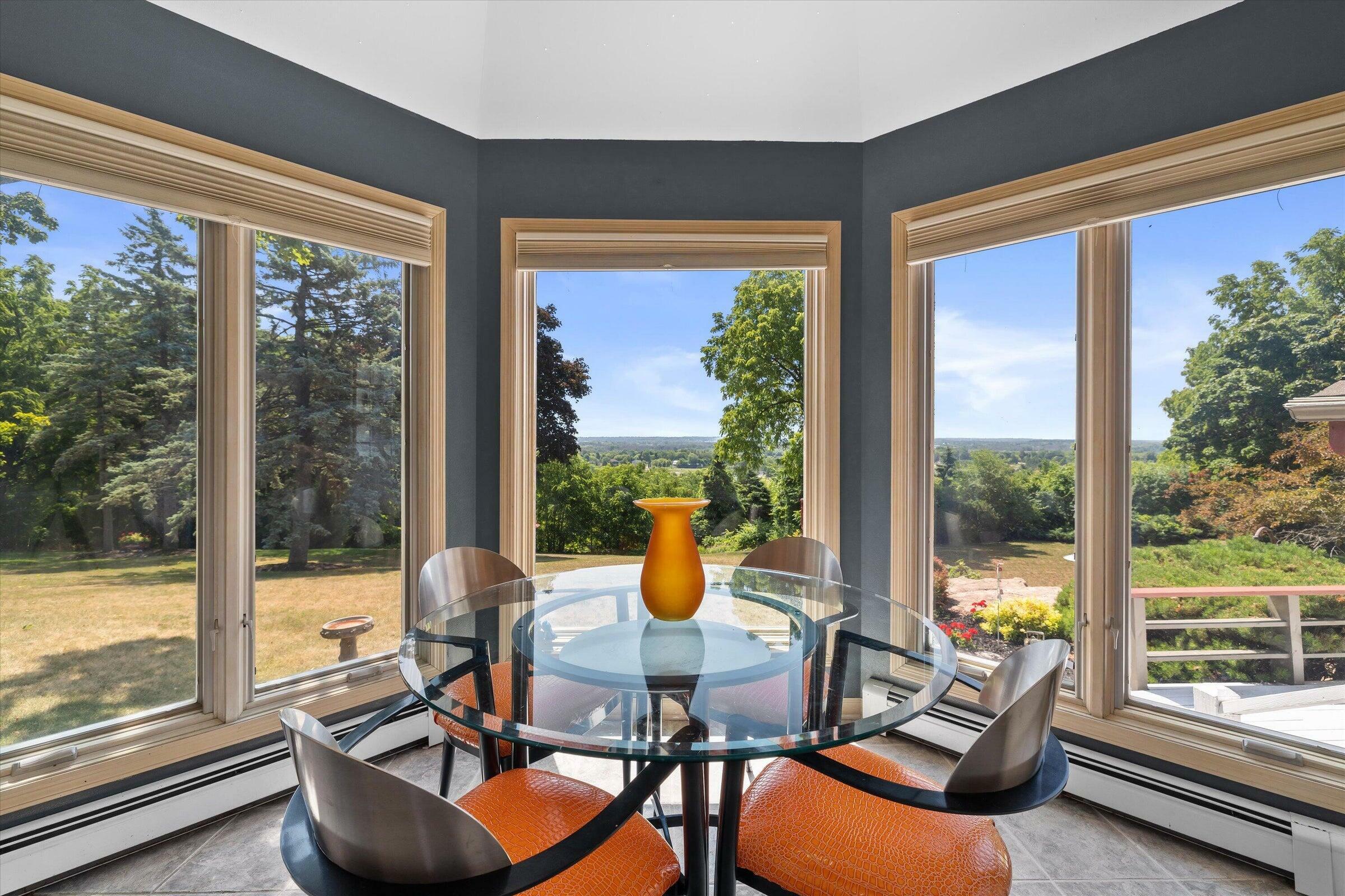 Property Photo: W215n5353 Ada Ct WI 53051