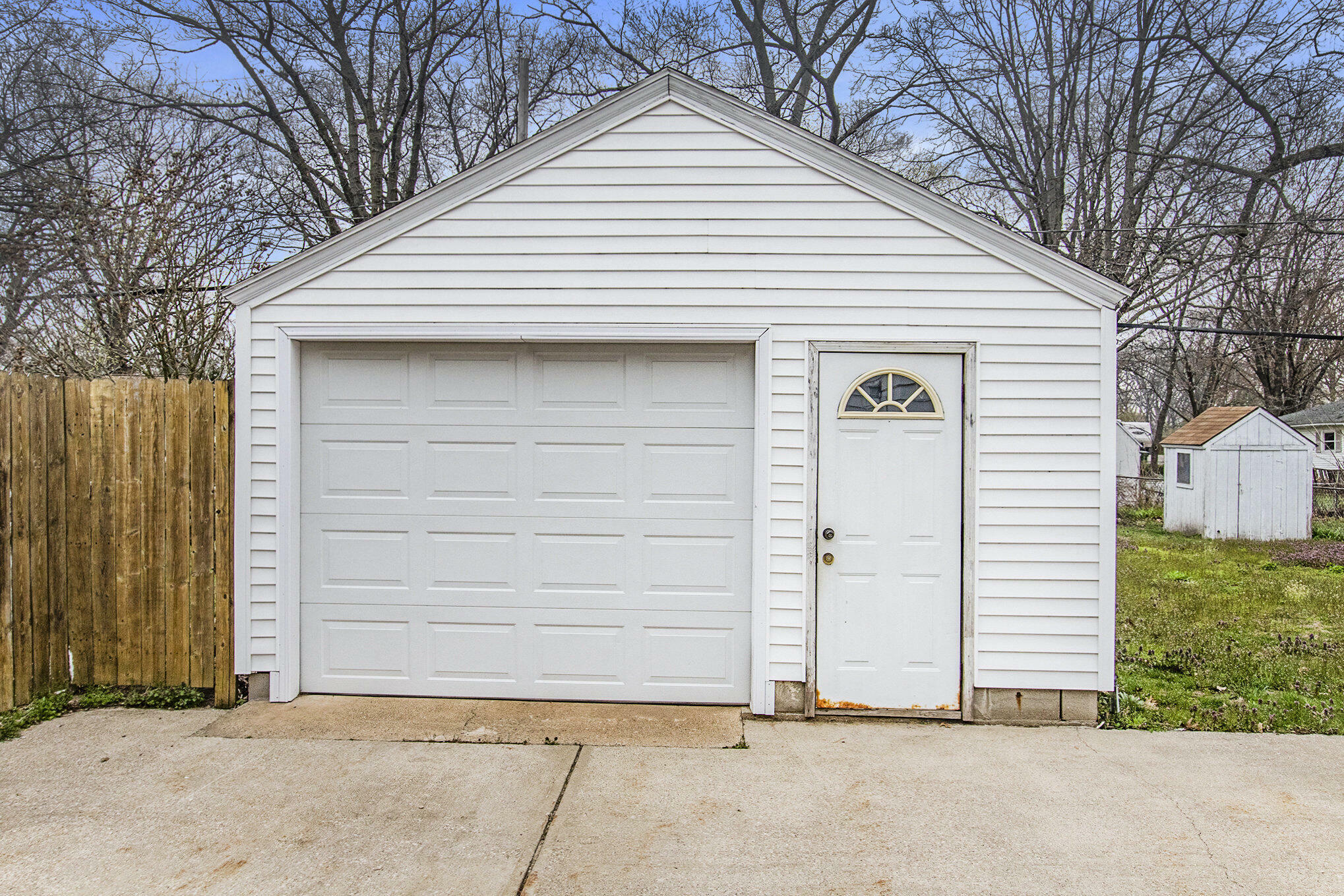Property Photo:  127 Vanderveen Avenue  MI 49424 