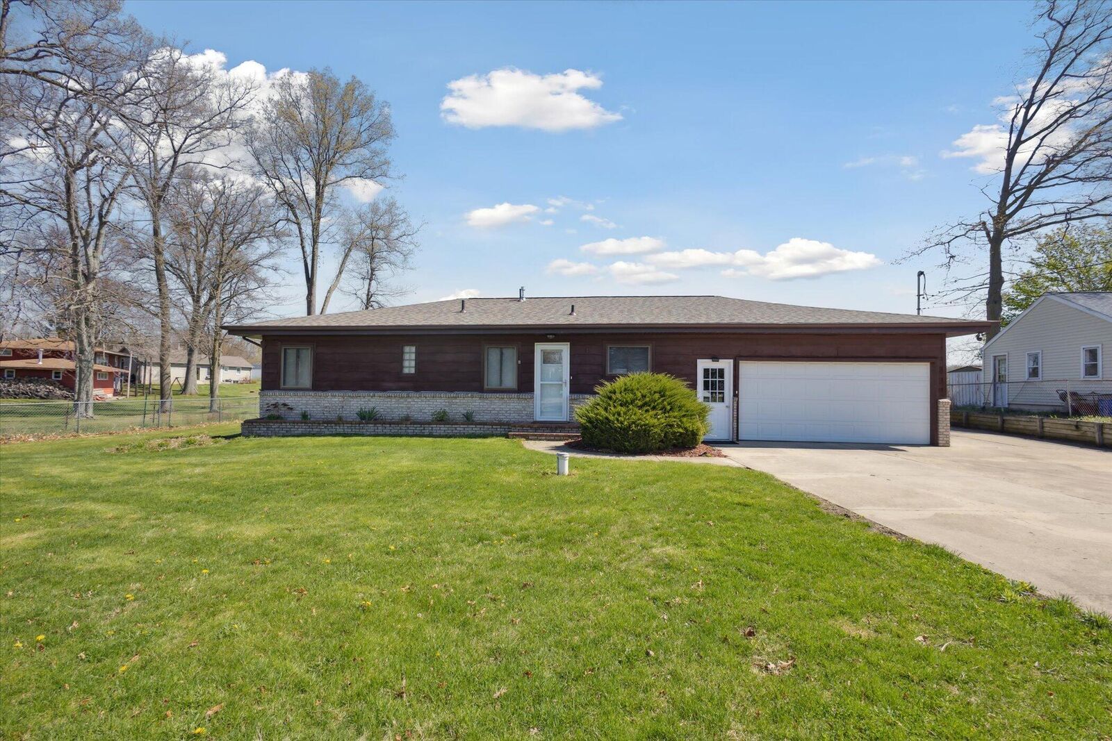Property Photo: 430 Jefferson Drive MI 49254