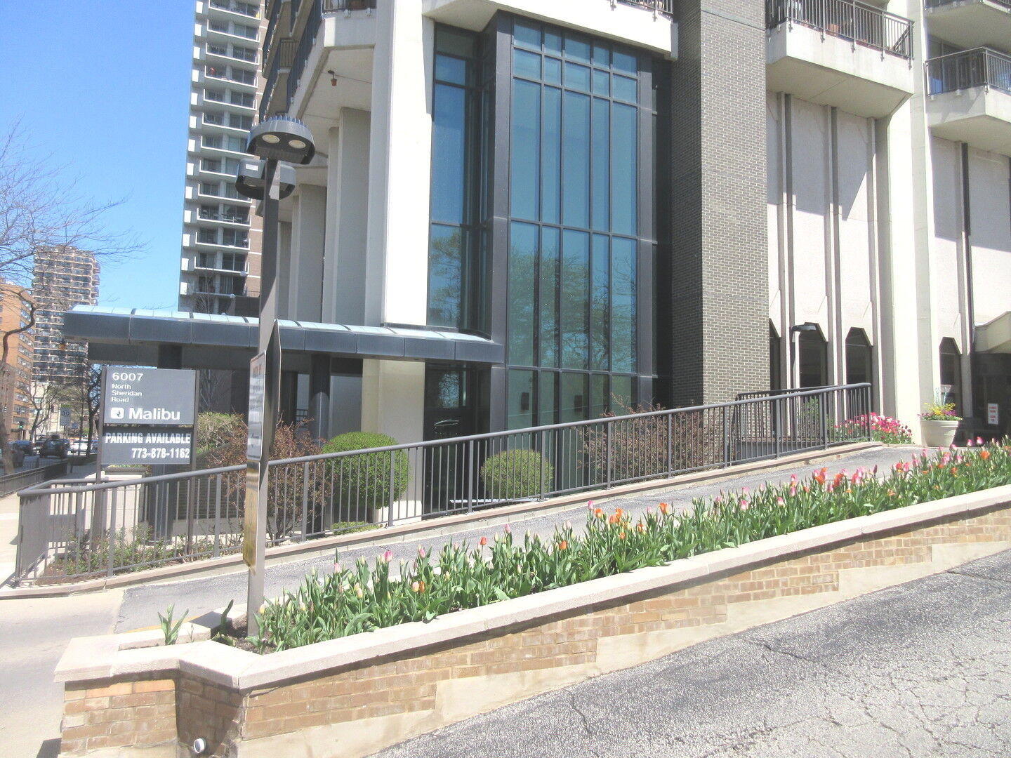 Property Photo: 6007 N Sheridan Road 26F IL 60660