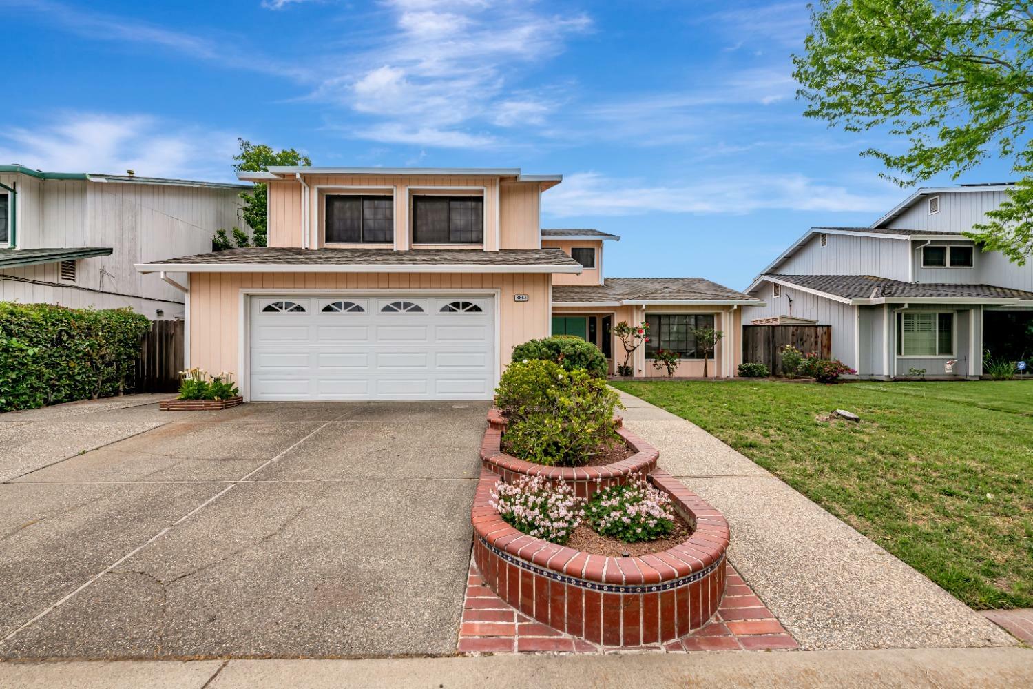 8863 Liscarney Way  Sacramento CA 95828 photo