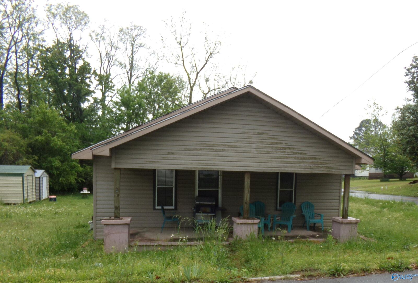 Property Photo: 353 NW 4th Avenue AL 35016