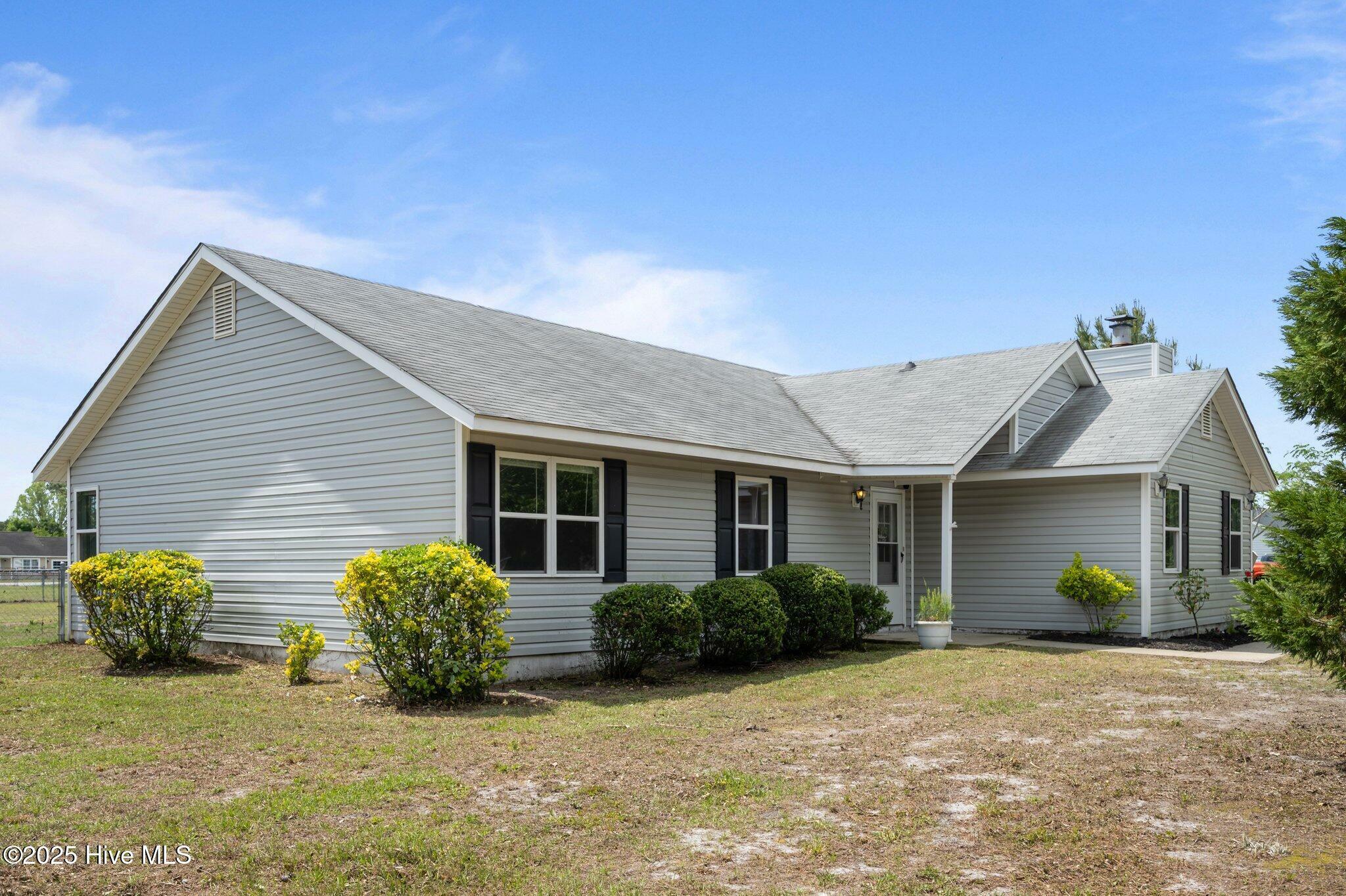 Property Photo: 308 Dayrell Drive NC 28539