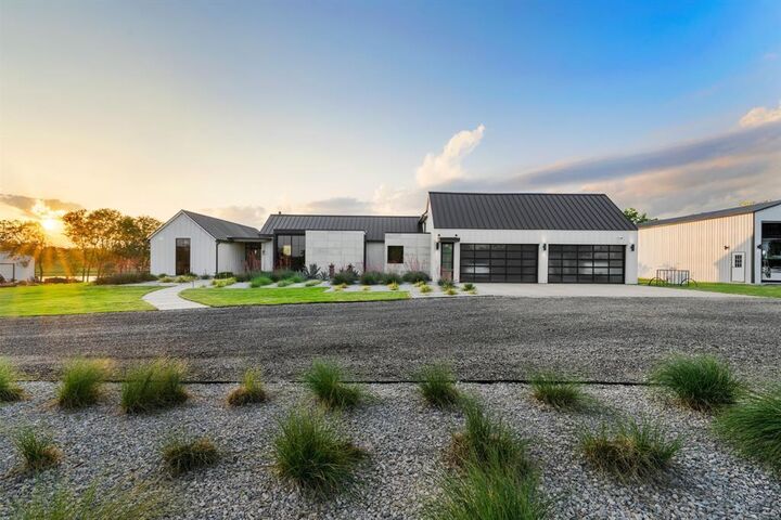 1800 Moseley Road  Ennis TX 75119 photo