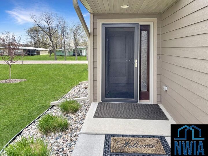 Property Photo: 306 Prairie Bluff Dr IA 51054