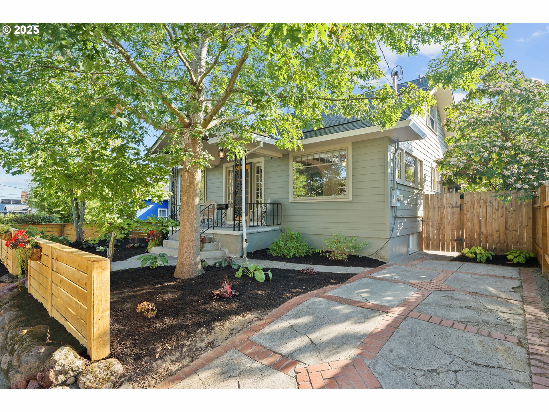 Property Photo: 7516 N Brandon Ave OR 97217