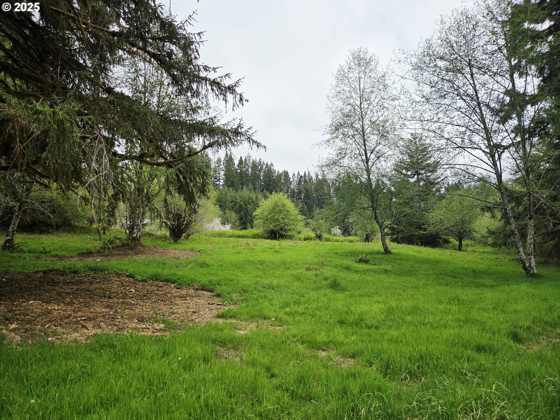 Property Photo: 82467 Crowder Rd OR 97138