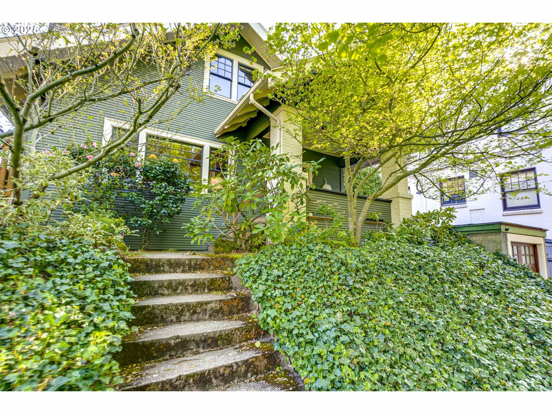 2314 NE Flanders St  Portland OR 97232 photo