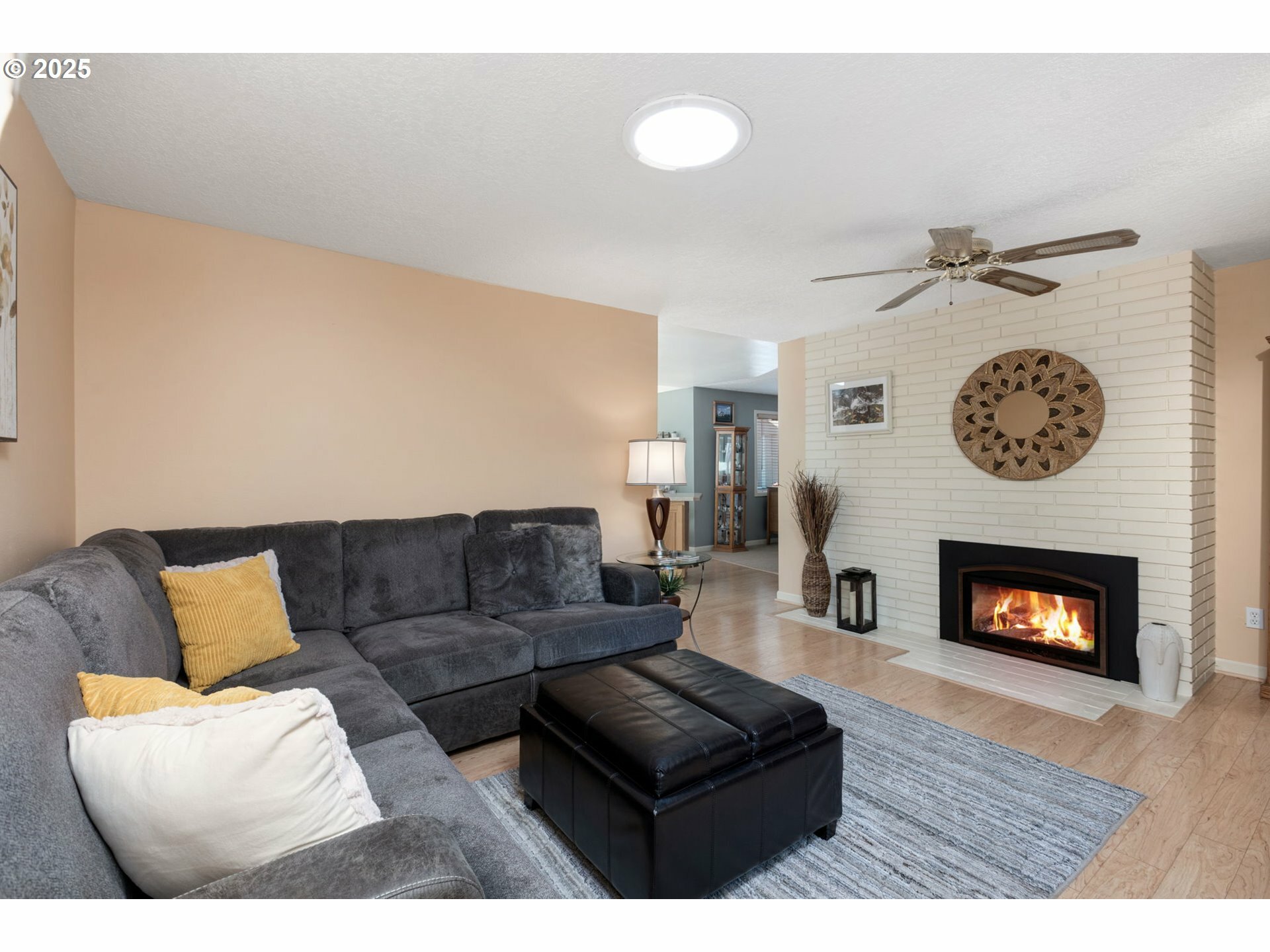Property Photo: 6256 SW Canby St OR 97219