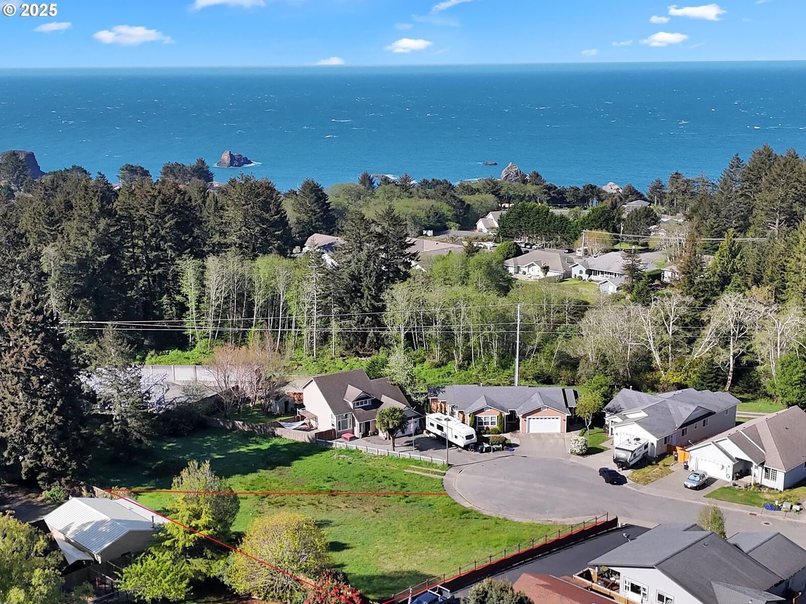 Property Photo:  6923 Oakwood Ct  OR 97415 