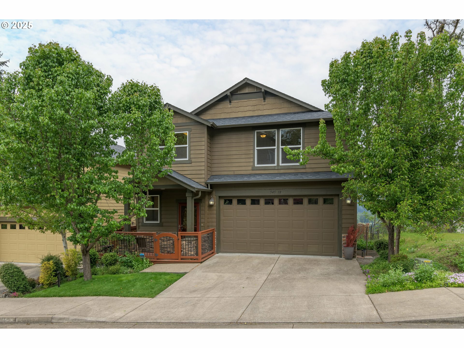 Property Photo: 545 Mountaingate Dr 18 OR 97478