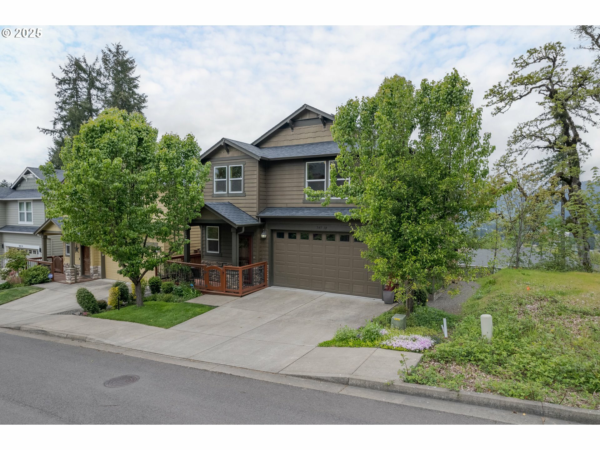 Property Photo: 545 Mountaingate Dr 18 OR 97478