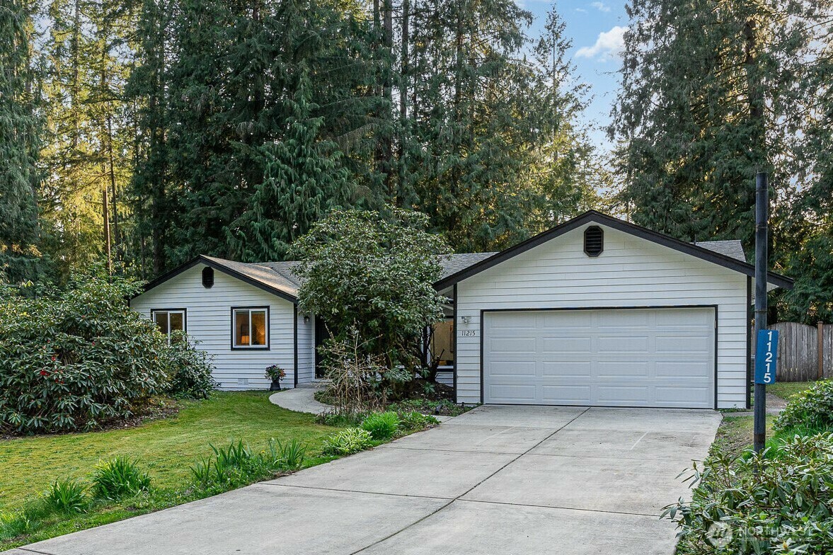Property Photo: 11215 320th Avenue NE WA 98014