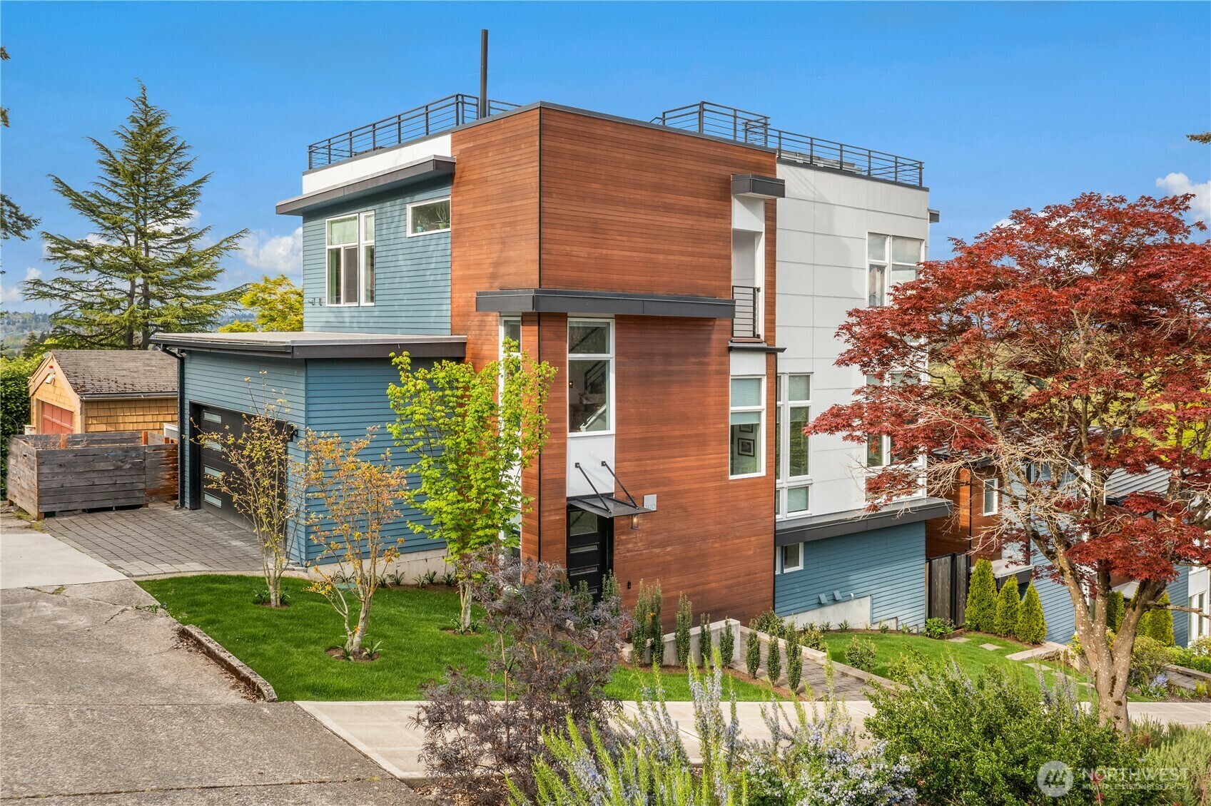 Property Photo: 2420 E Highland Drive WA 98112