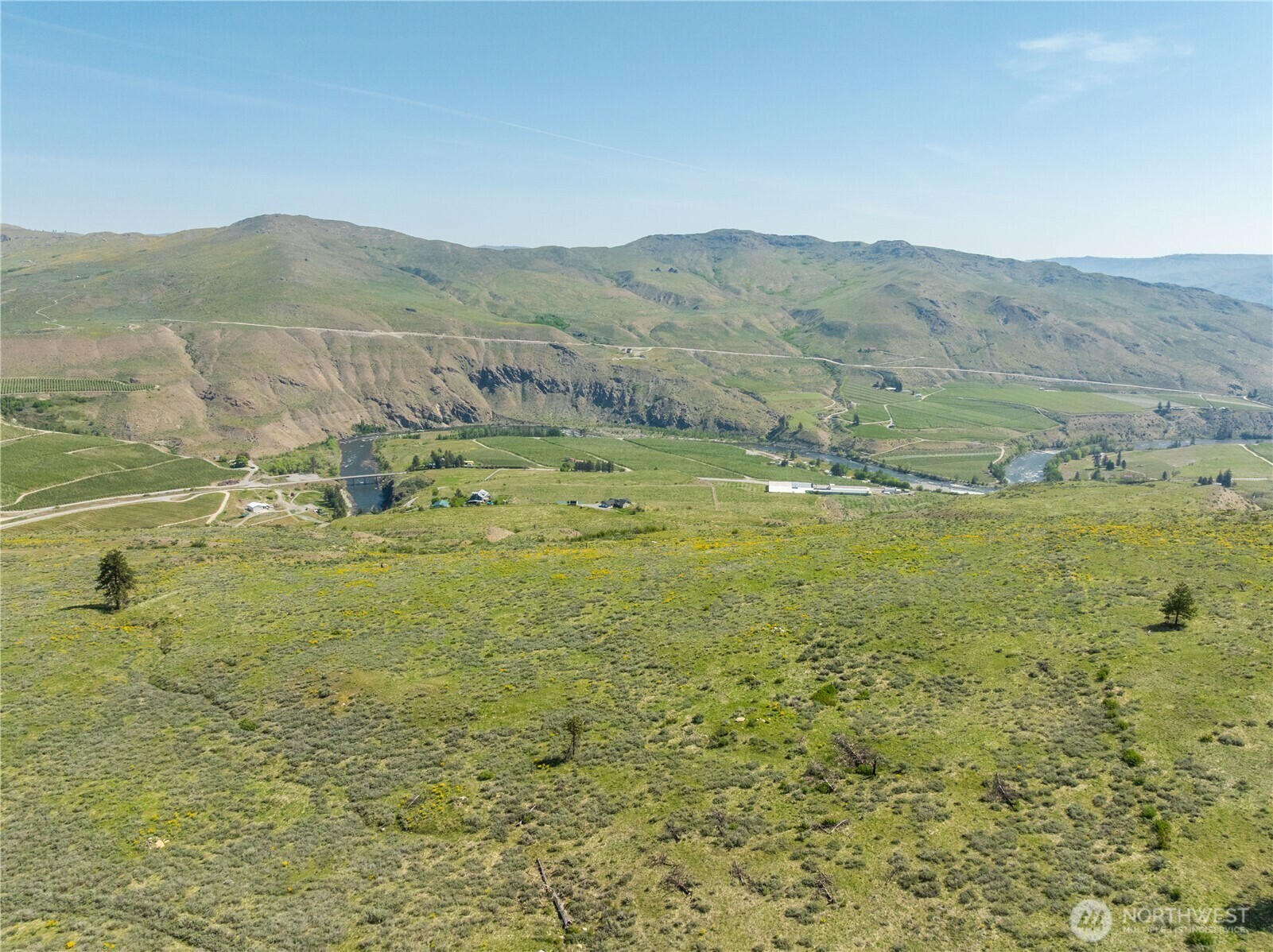 Property Photo: 435 Hwy 153 7 WA 98846
