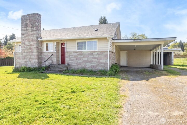 Property Photo:  214 W Park Avenue  WA 98362 