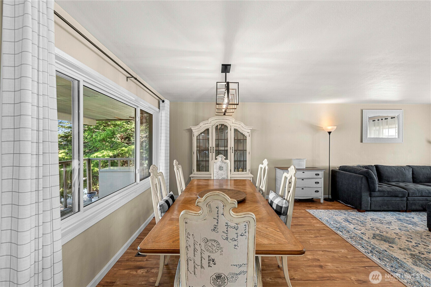 Property Photo: 780 10th Street NE WA 98802