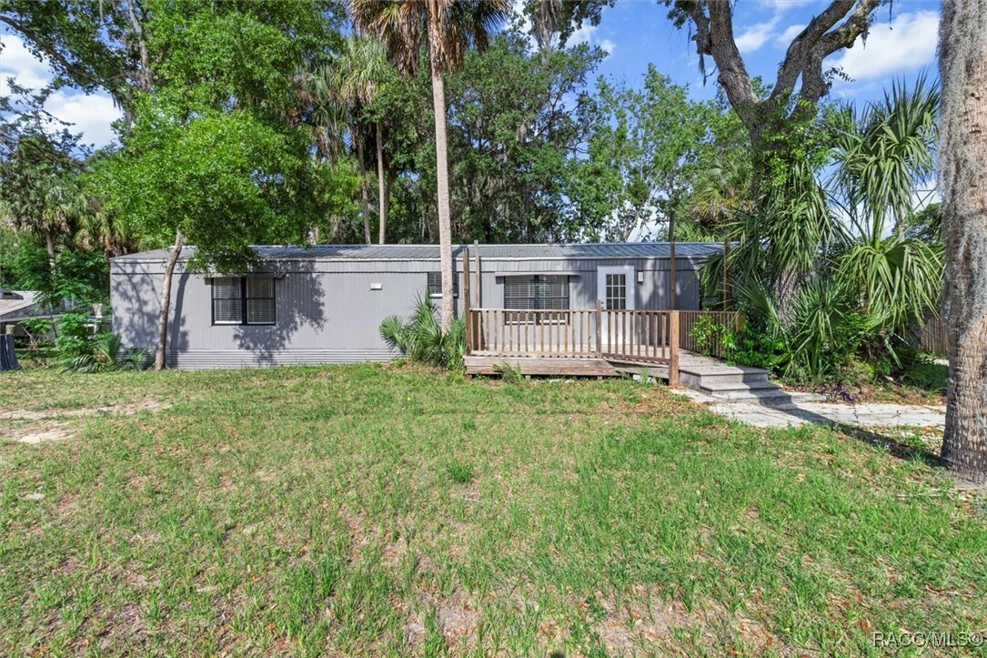 Property Photo: 960 N Rock Crusher Road FL 34429