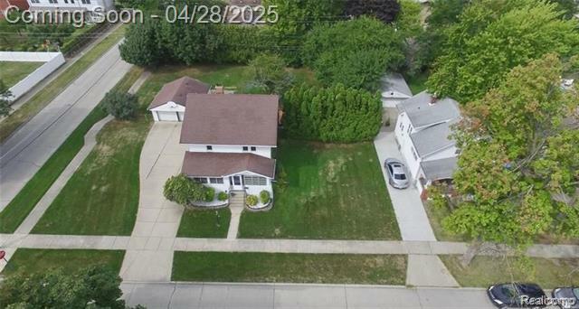 Property Photo: 2011 N Evangeline Street MI 48127
