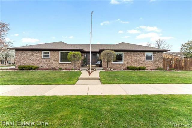 Property Photo: 17861 Devonshire Street MI 48193