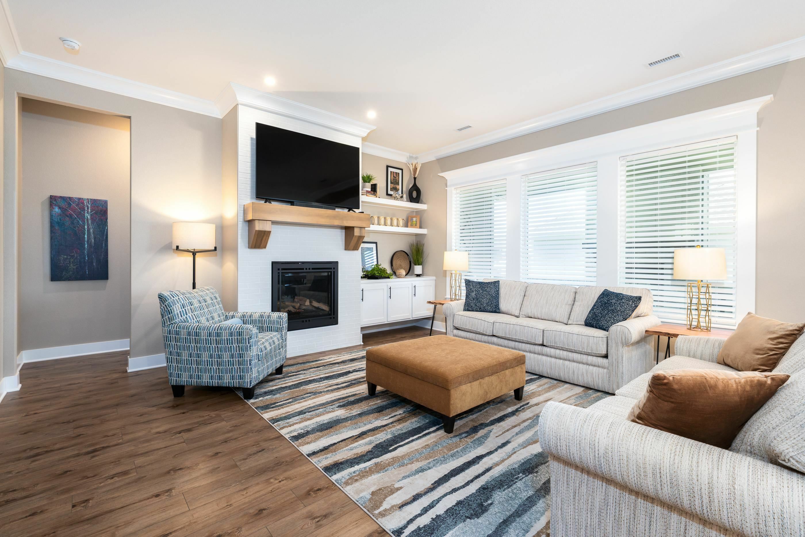 Property Photo: 723 N Thornton St KS 67235