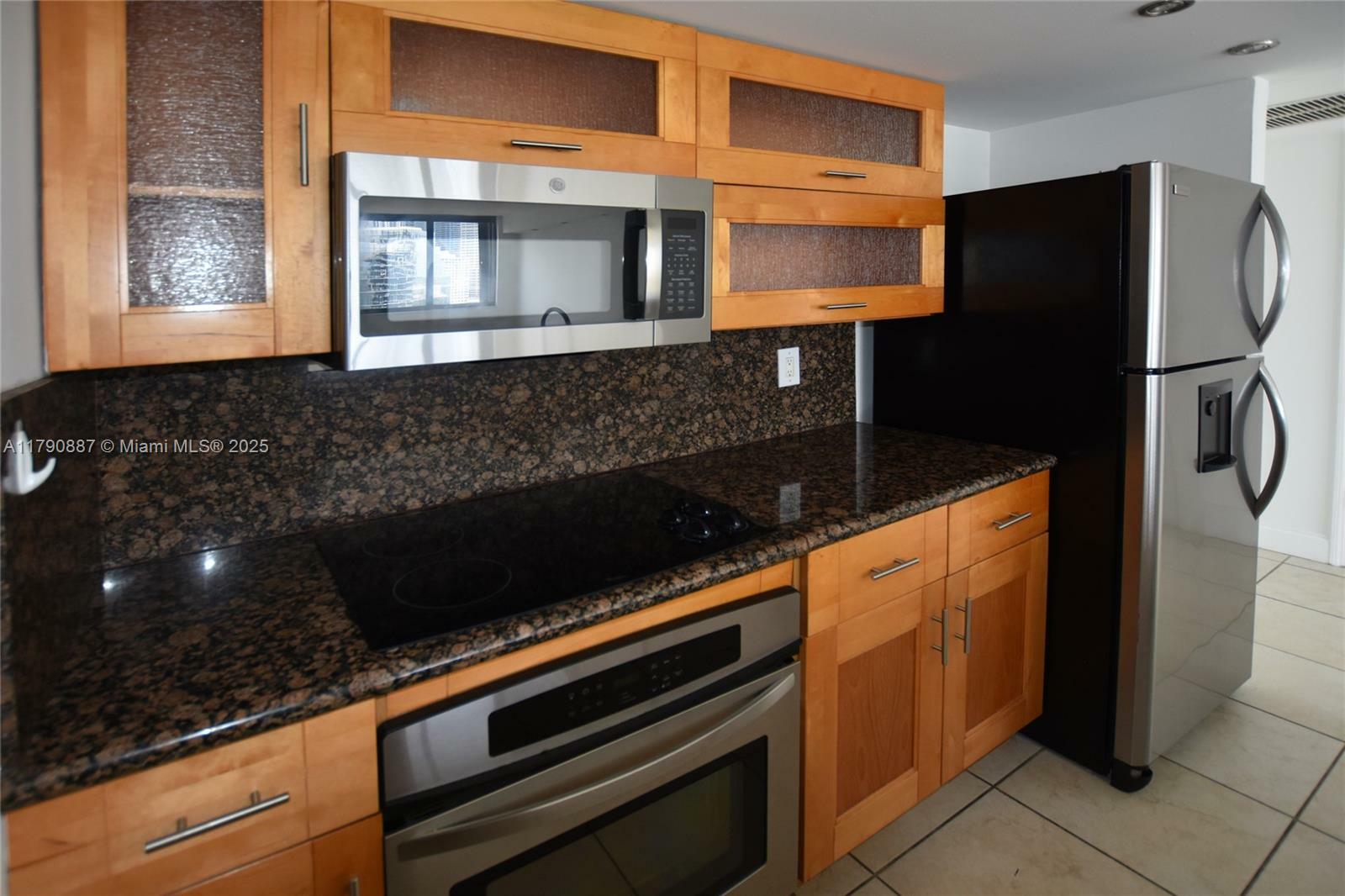Property Photo: 540 Brickell Key Dr 1511 FL 33131