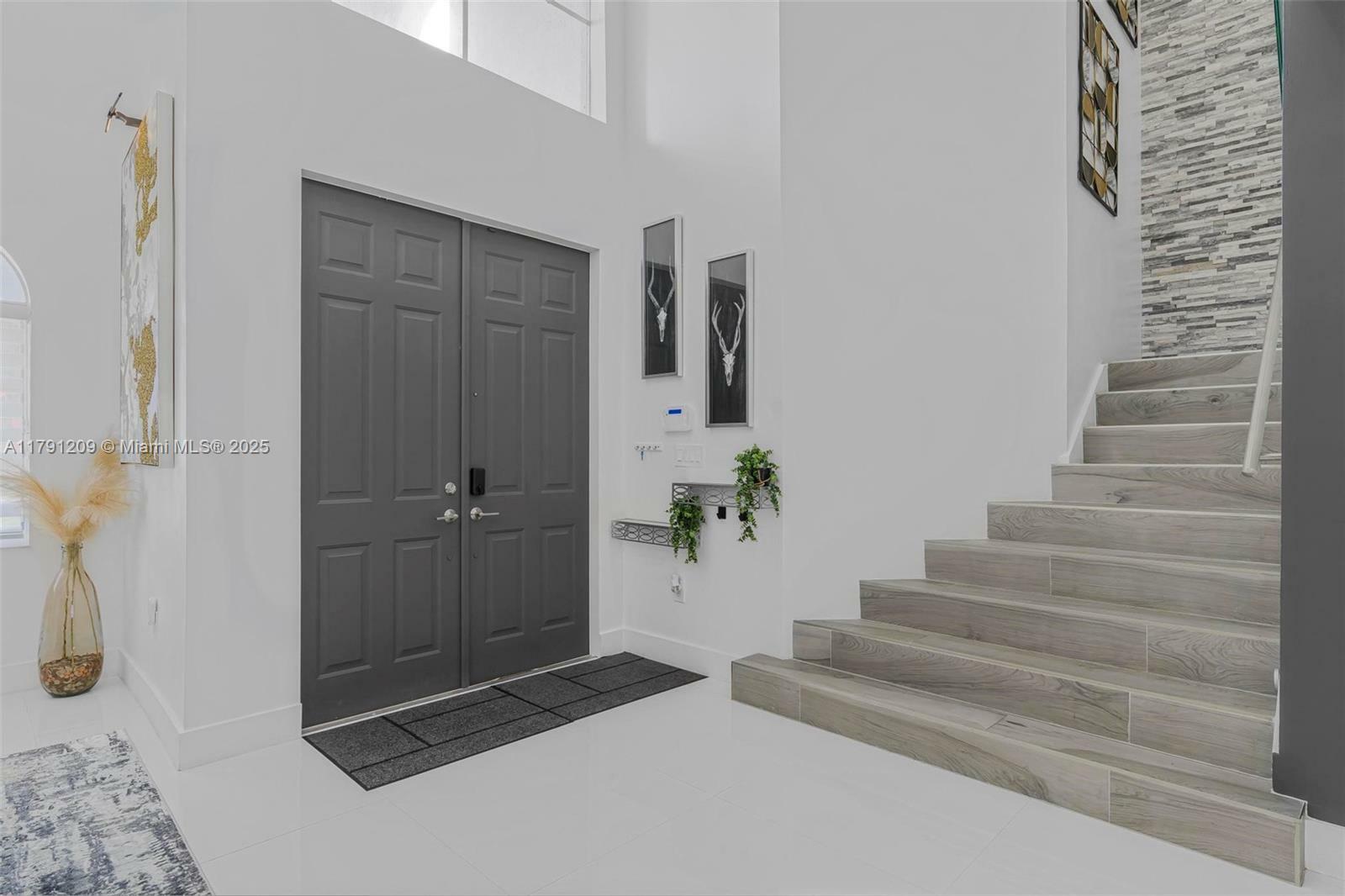 Property Photo: 13109 SW 54th Ct FL 33027