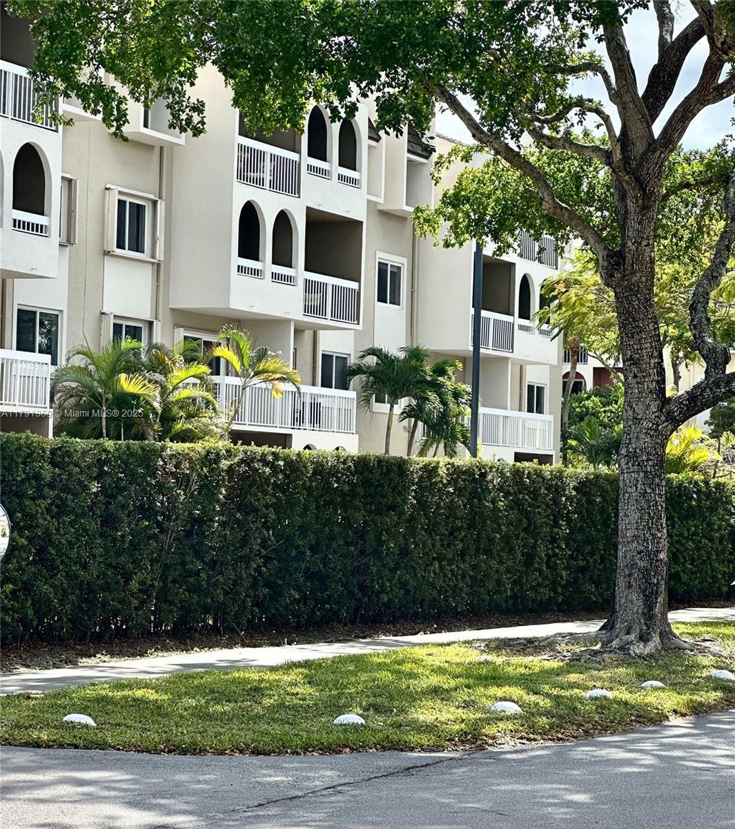 Property Photo: 7740 Camino Real G-409 FL 33143