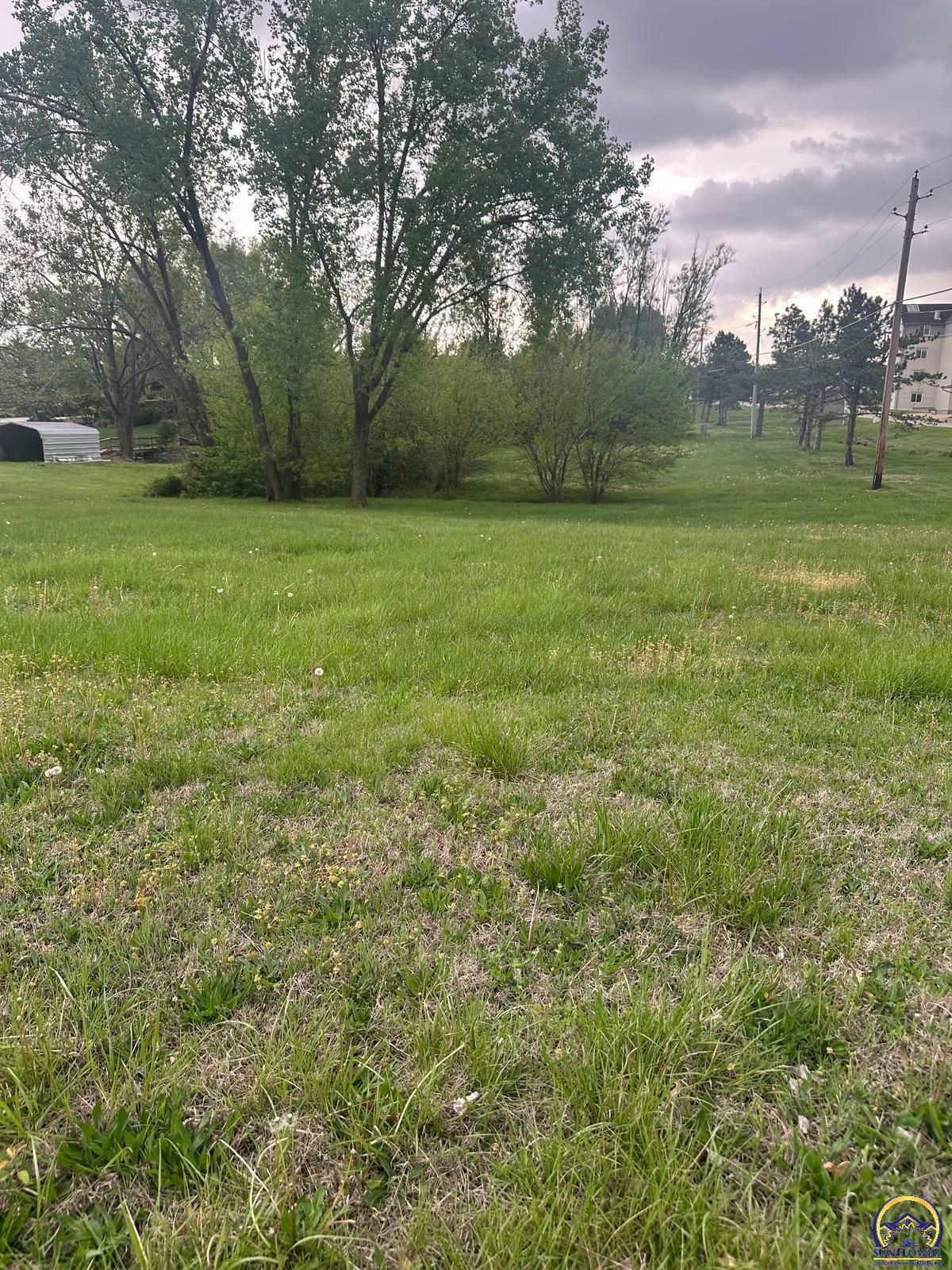 Property Photo: 2425 W 24th Ave KS 66801