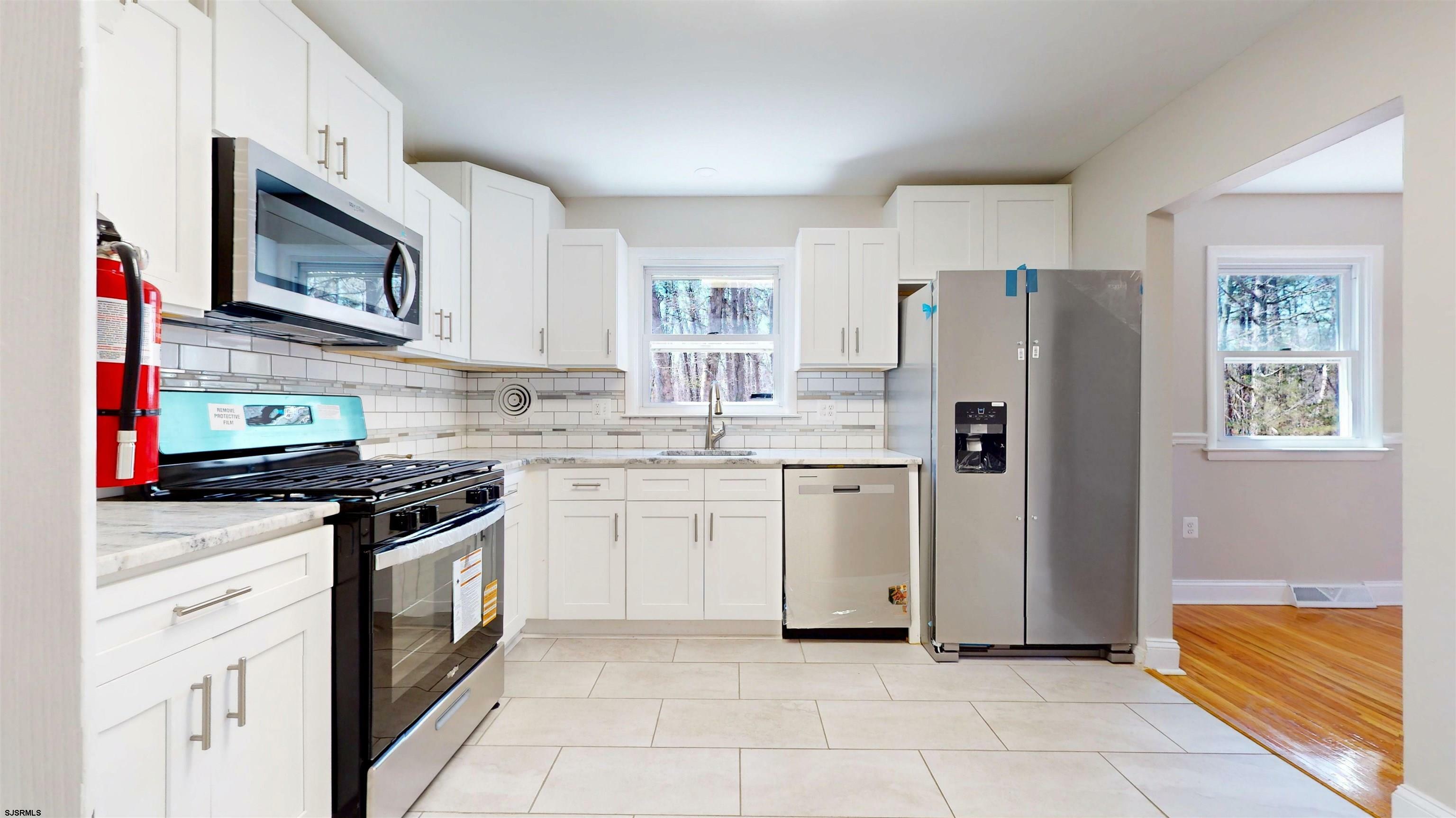 Property Photo:  609 Francis Ave  NJ 08089-1019 