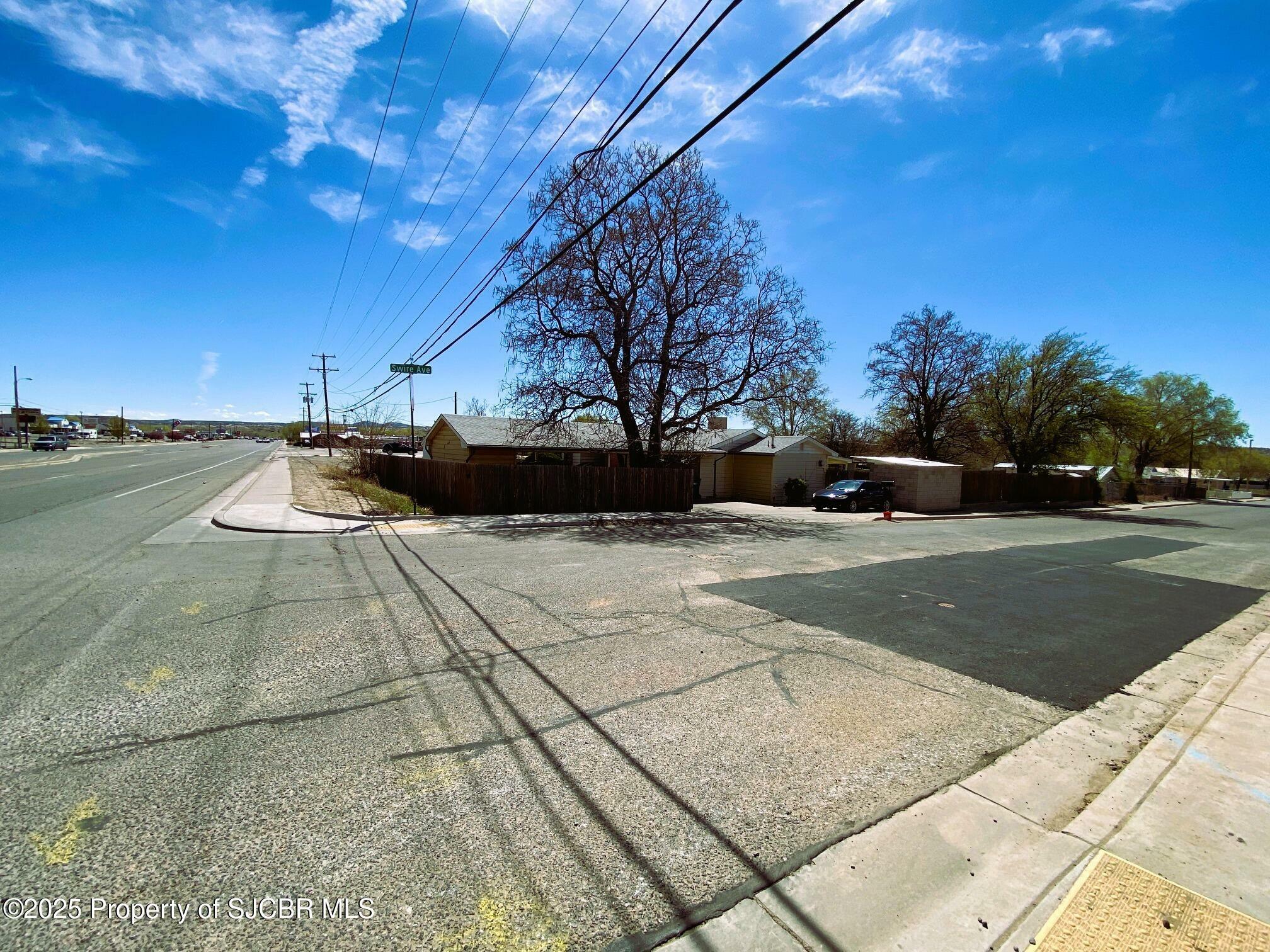 Property Photo:  1622-1624 W Aztec Boulevard  NM 87410 