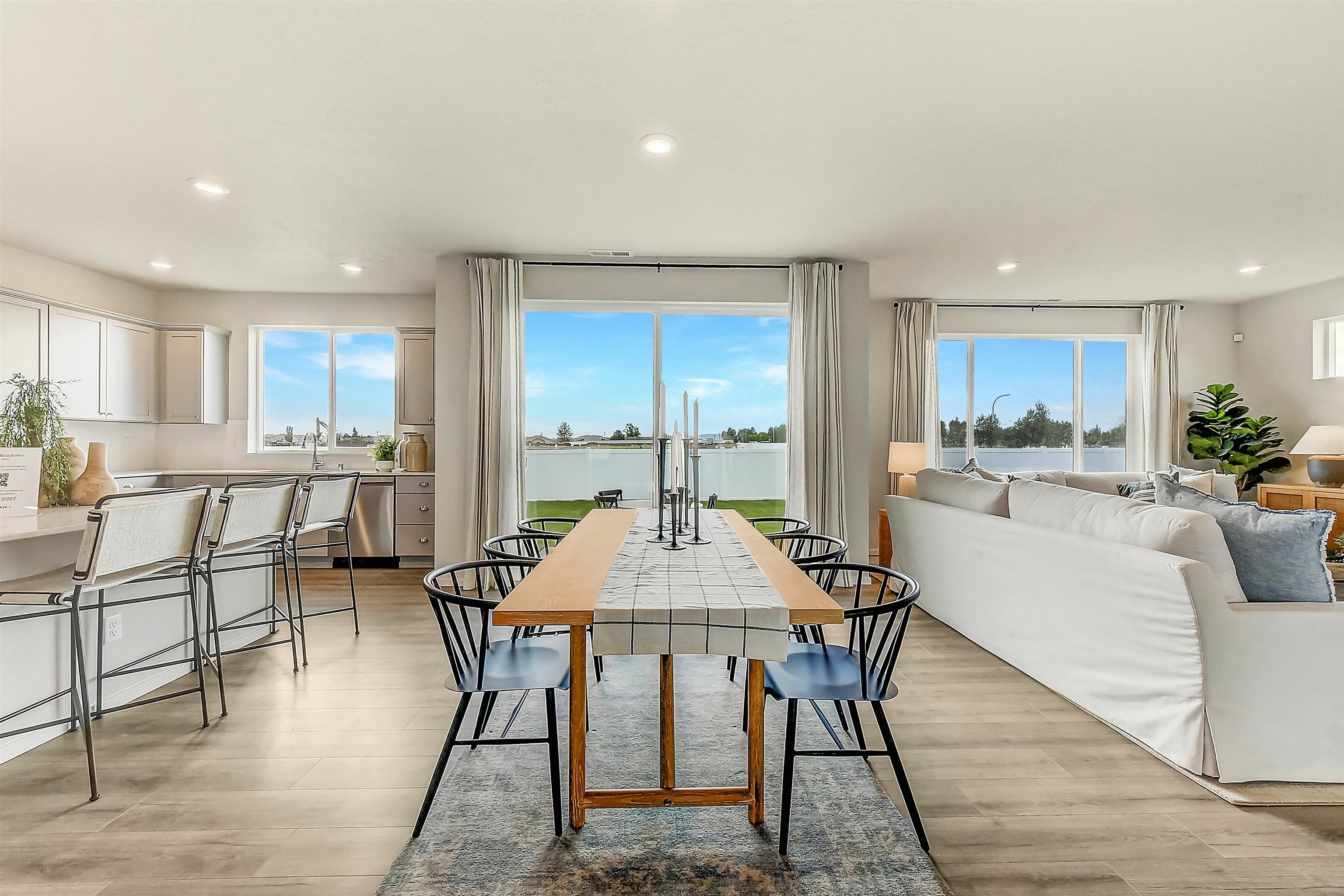 Property Photo: 7205 S Boulder Ridge Dr WA 99224