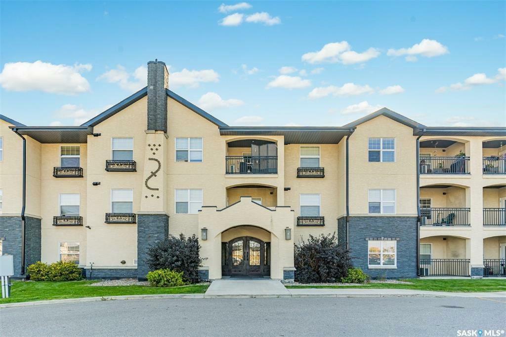 Property Photo: 211 Ledingham Street 206 SK S7V 0C5