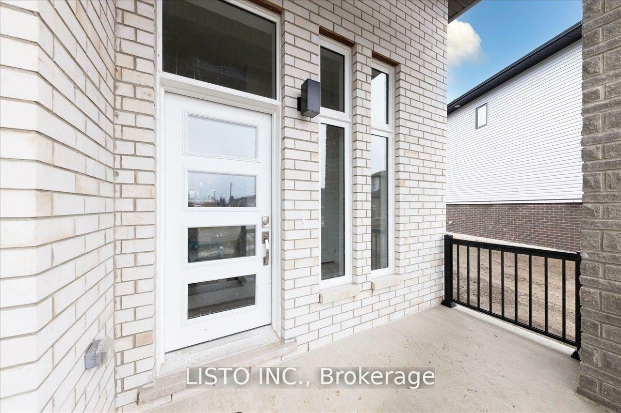 Property Photo: 3763 Sunbank Crescent ON L3V 8N2